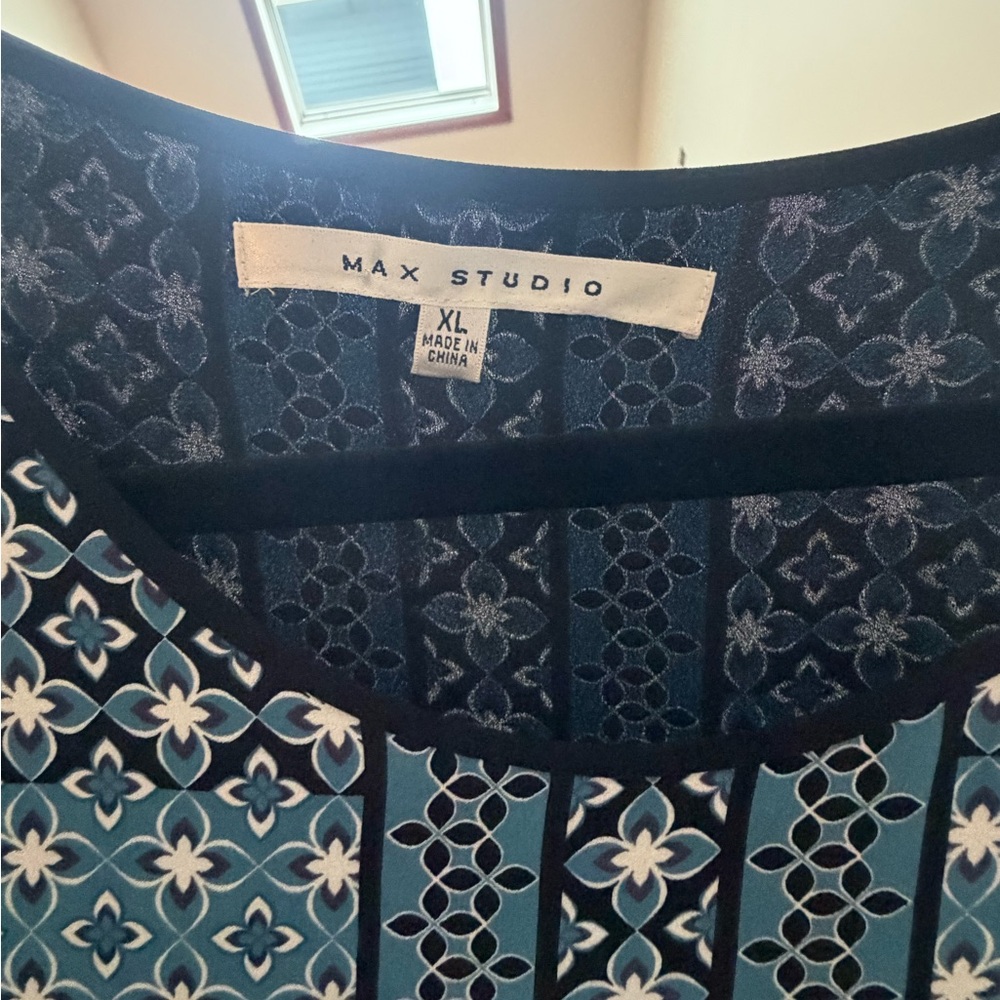 Max Studio Blue and White Patterned Dress